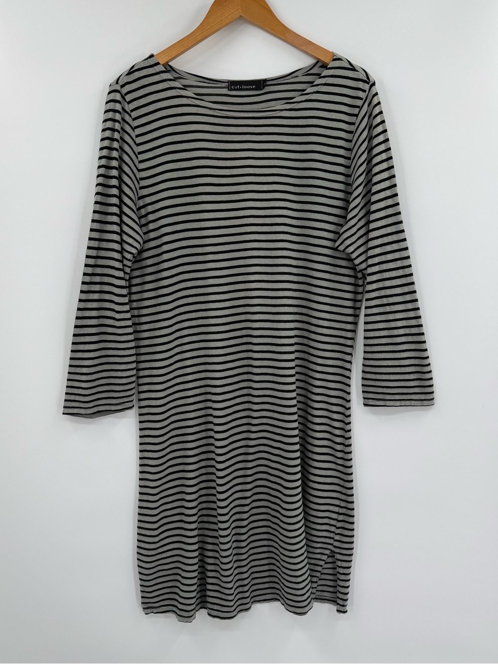 Cut Loose Striped Jersey Shift Dress | Gray Black | Large